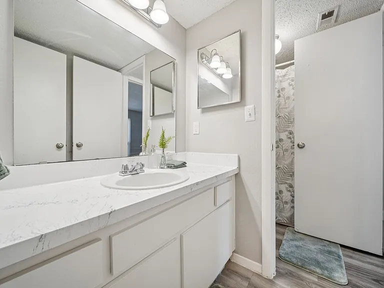 Cedar Park Apartments — Photo 58