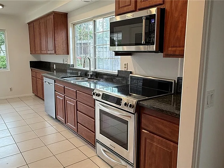 19332 Sierra Bello Rd — Photo 4