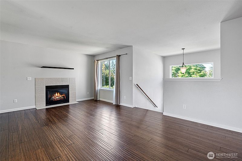 3rd image of 1132 Villanova Street NE