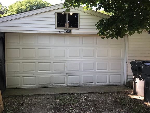 Detached main garage