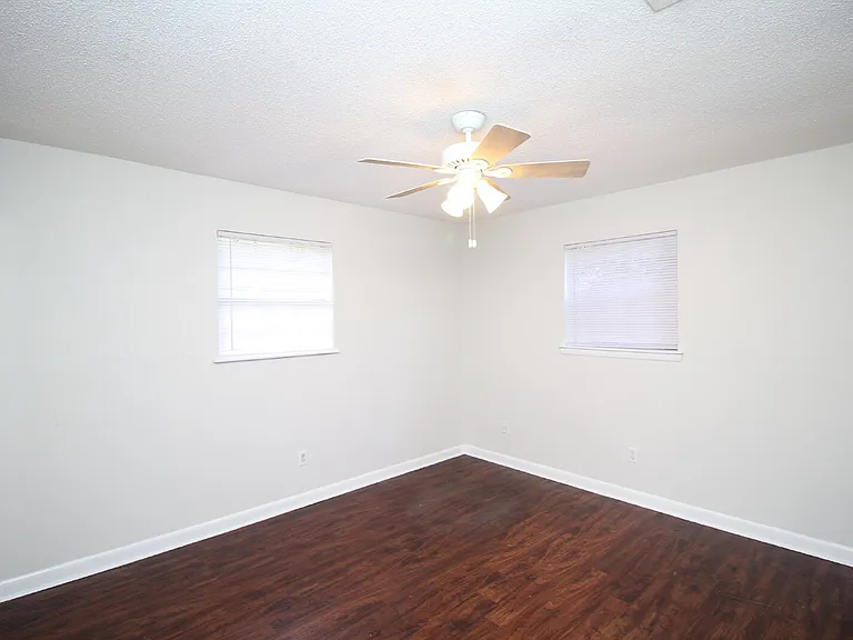 5078 Barbara Ln — Photo 7