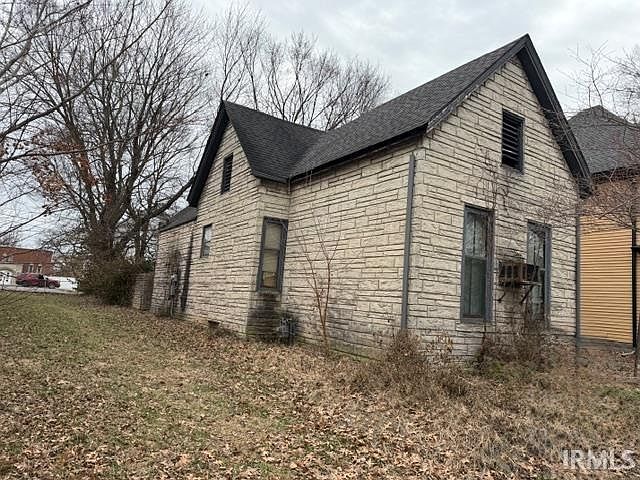 2nd image of 321 Adams Ave