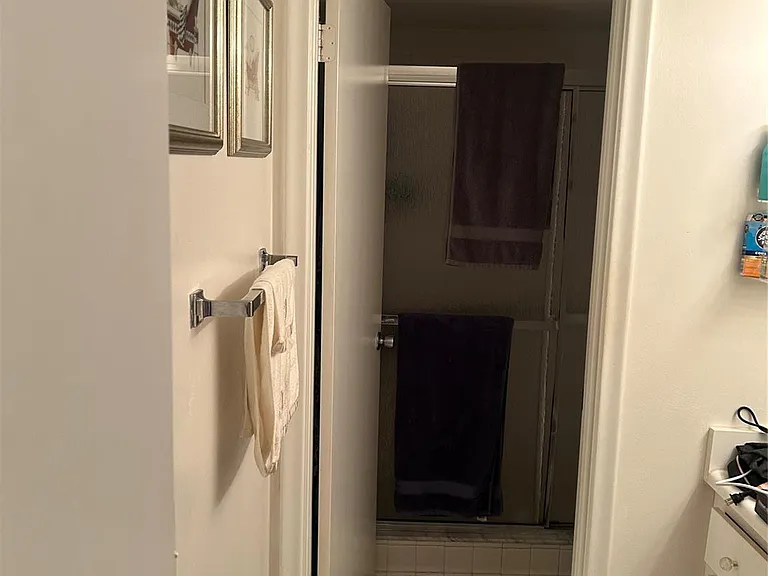 1902 Bermuda Cir #G2 — Photo 10