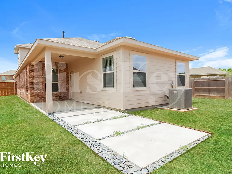 9207 Penfield Dr — Photo 14