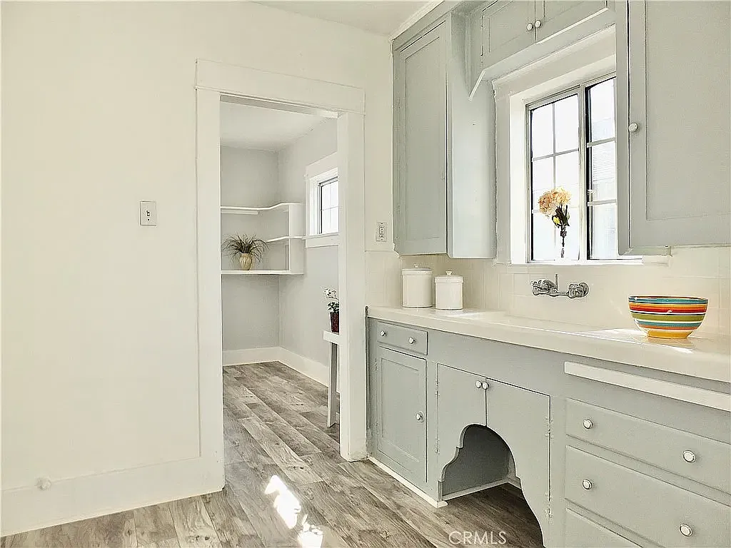 5886 Myrtle Ave — Photo 4