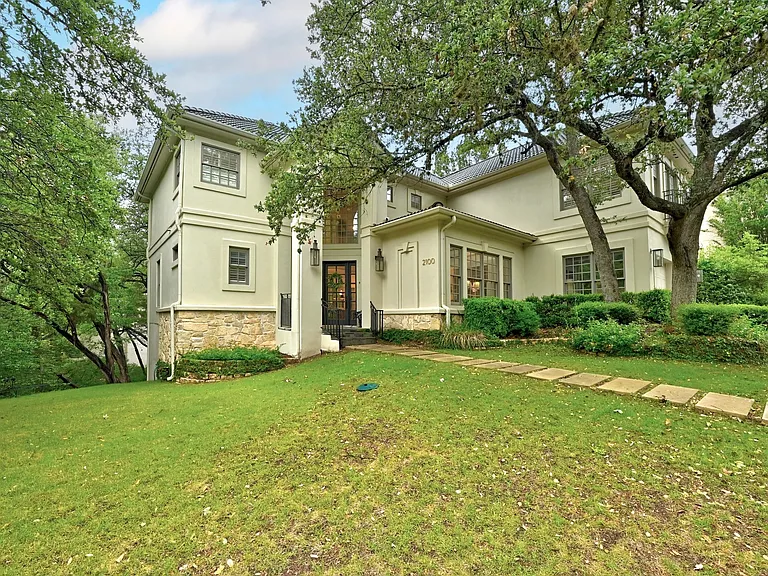 2100 Rue De Street Germaine — Photo 2