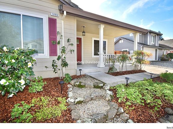 2nd image of 1696 Madeira Cir