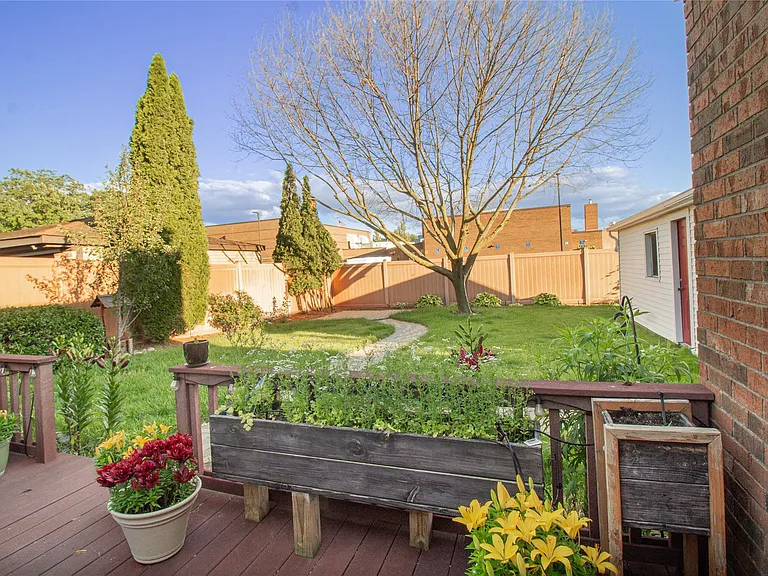 4300 Connie Dr — Photo 25