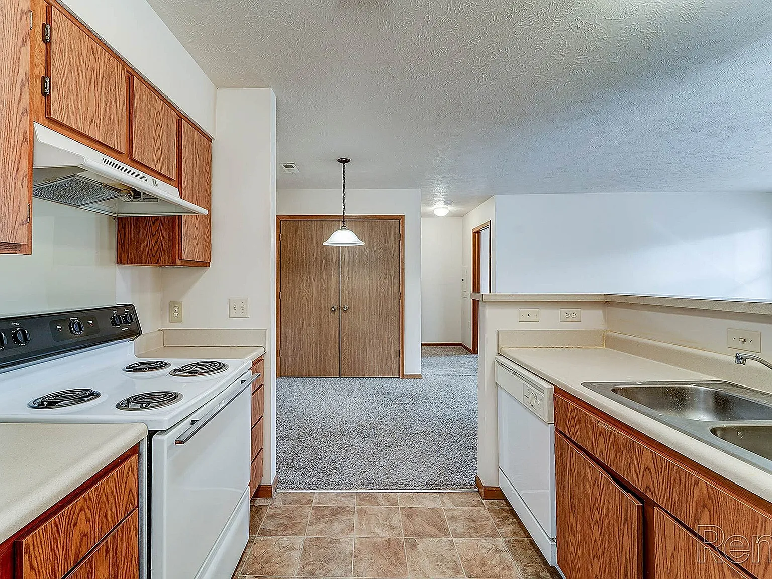 The Residences at Belleville Park I and II — Photo 4
