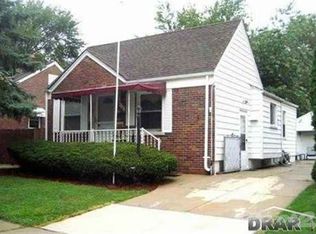 918 Highland Ave, Lincoln Park, MI 48146
