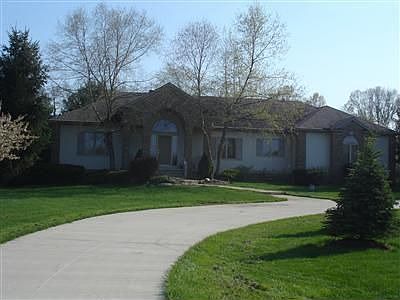 1st image of 936 Indian Hill Dr
