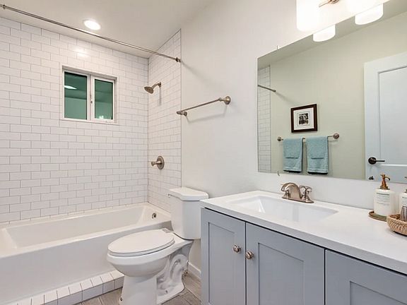2nd image of 5107 N 28th Dr APT 3