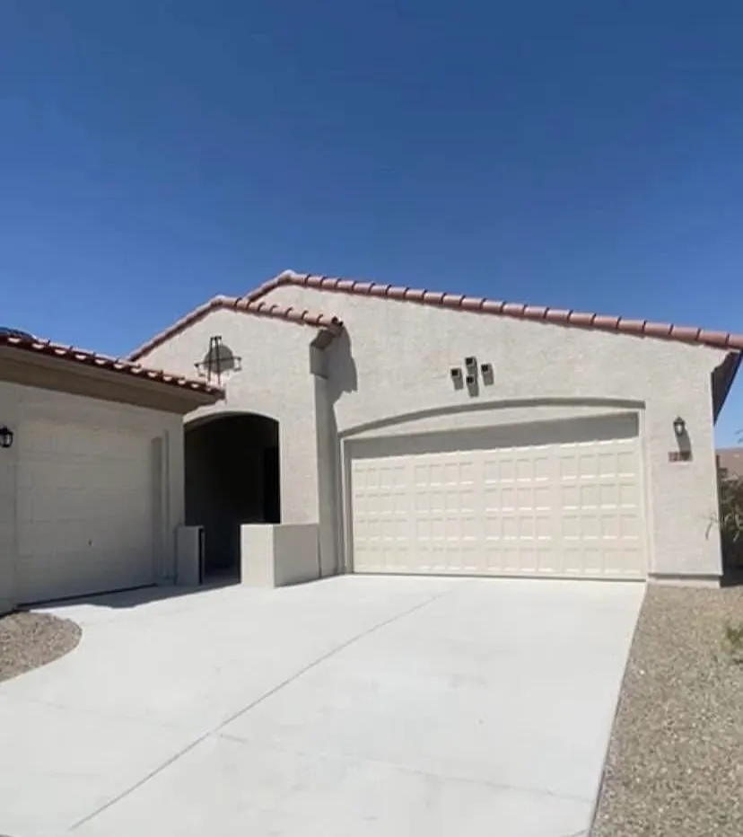 3 bed, 2119 sqft, $2,800 — Photo 4