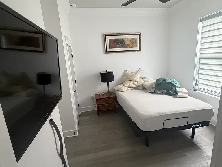 4852 Boat St — Photo 26