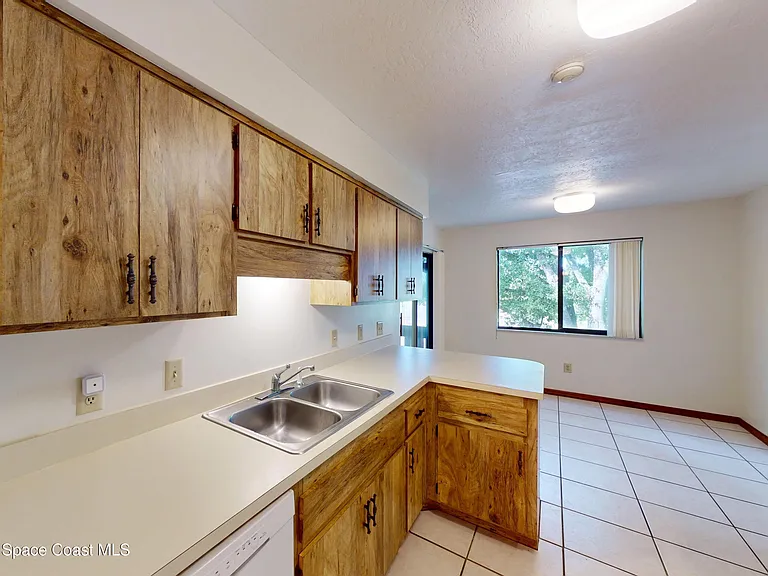 9017 Manchester Ln #21E — Photo 6
