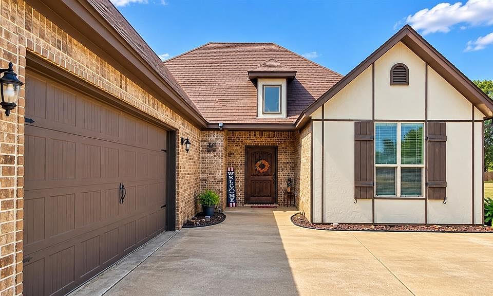 1st image of 130 Quail Dr