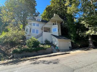 1828 SW Elizabeth St, Portland, OR 97201