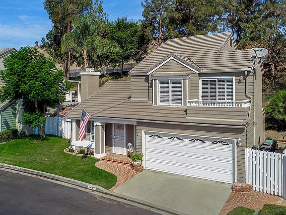 3rd image of 543 Stoney Peak Ct