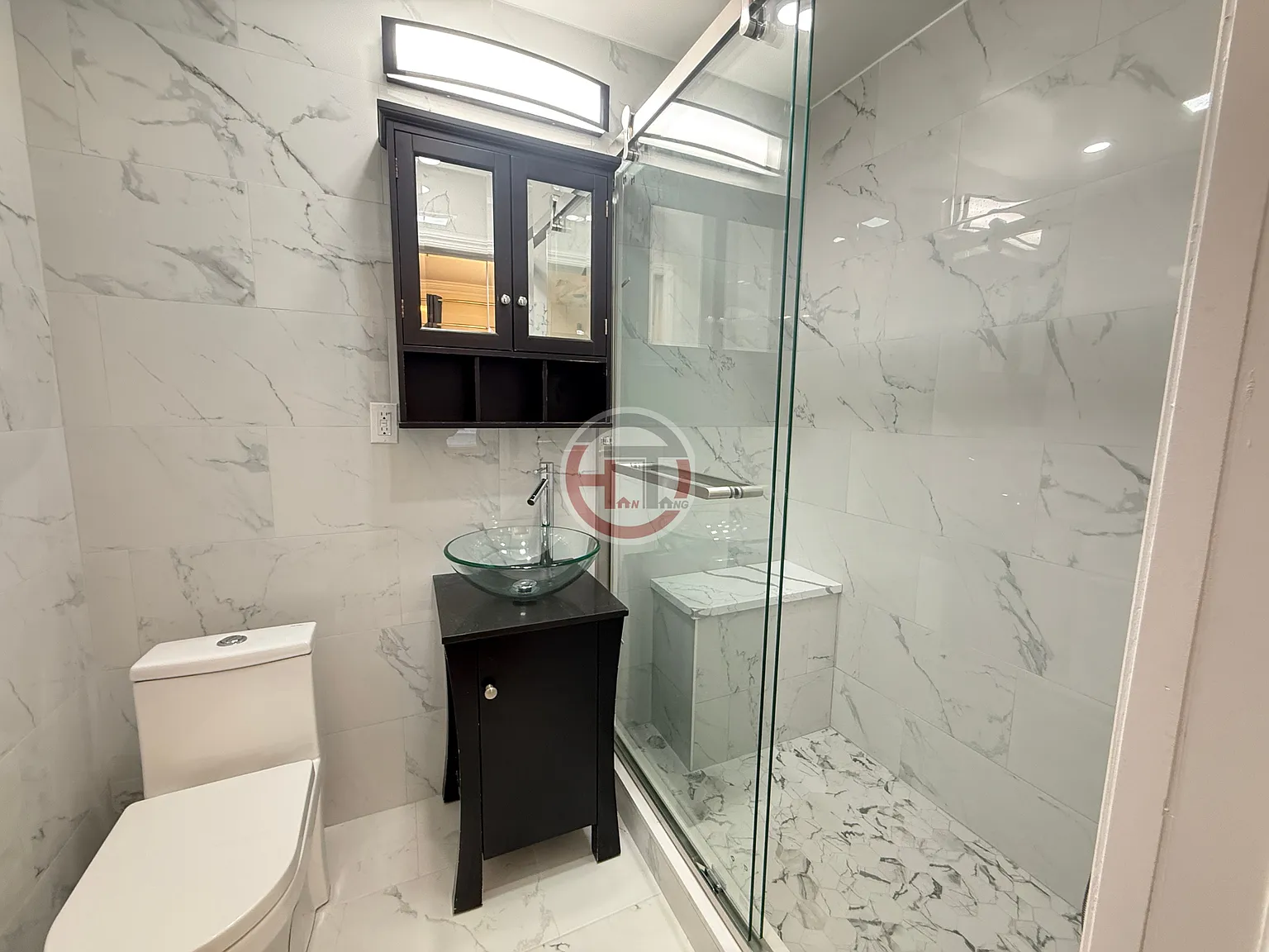 3 bed, 1100 sqft, $3,300 — Photo 2