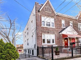 928 E 211th St, Bronx, NY 10469