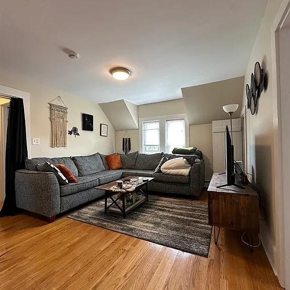 34 Penn St — Photo 4