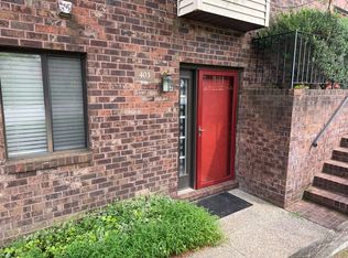 403 Mountainview Dr, Wayne, PA 19087