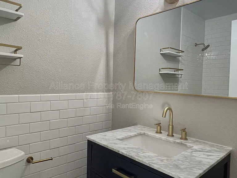 514 Catalina Dr — Photo 17