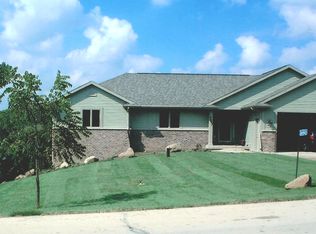 N4943 Sinissippi Point Rd, Juneau, WI 53039