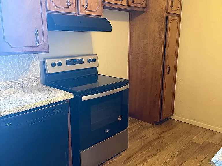 3200 Villa Pl — Photo 8