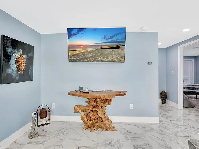 1009 Ridge St — Photo 14