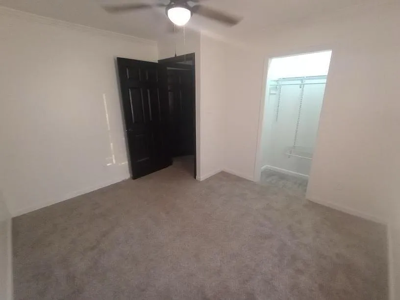 3 bed, 971 sqft, $1,350 — Photo 4
