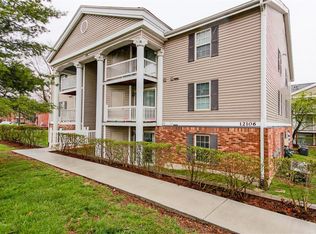 12106 Natural Bridge Rd APT E, Bridgeton, MO 63044