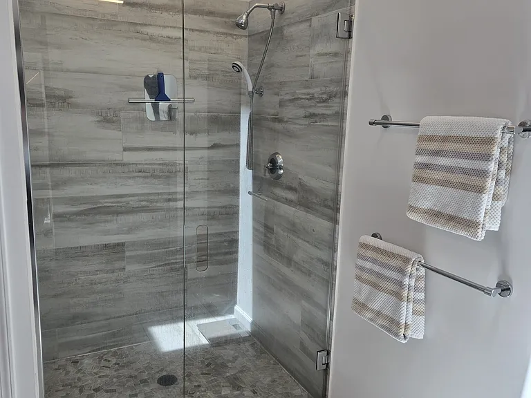 8198 Foxchase Cir — Photo 24