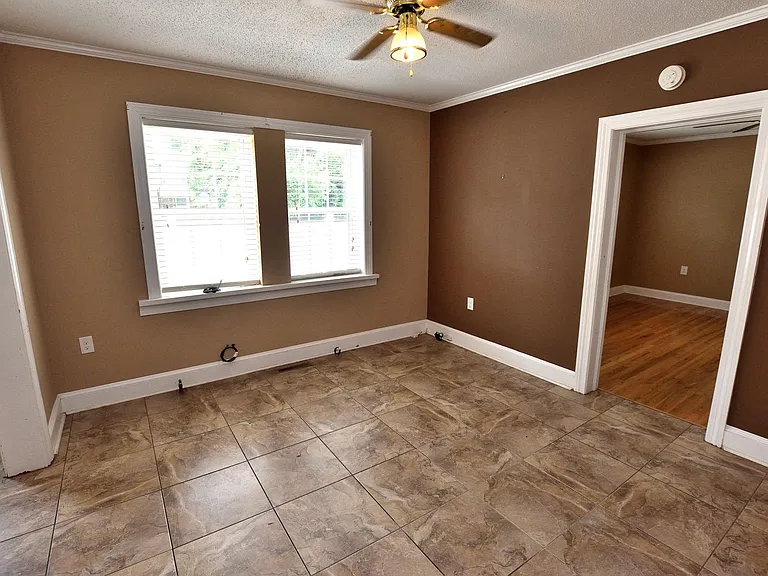 432 N Mercer St — Photo 15