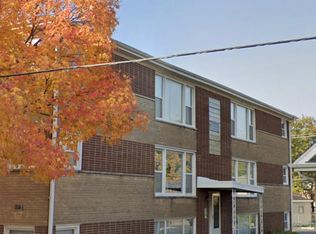 4916 Riverside Dr APT 1, La Grange, IL 60525