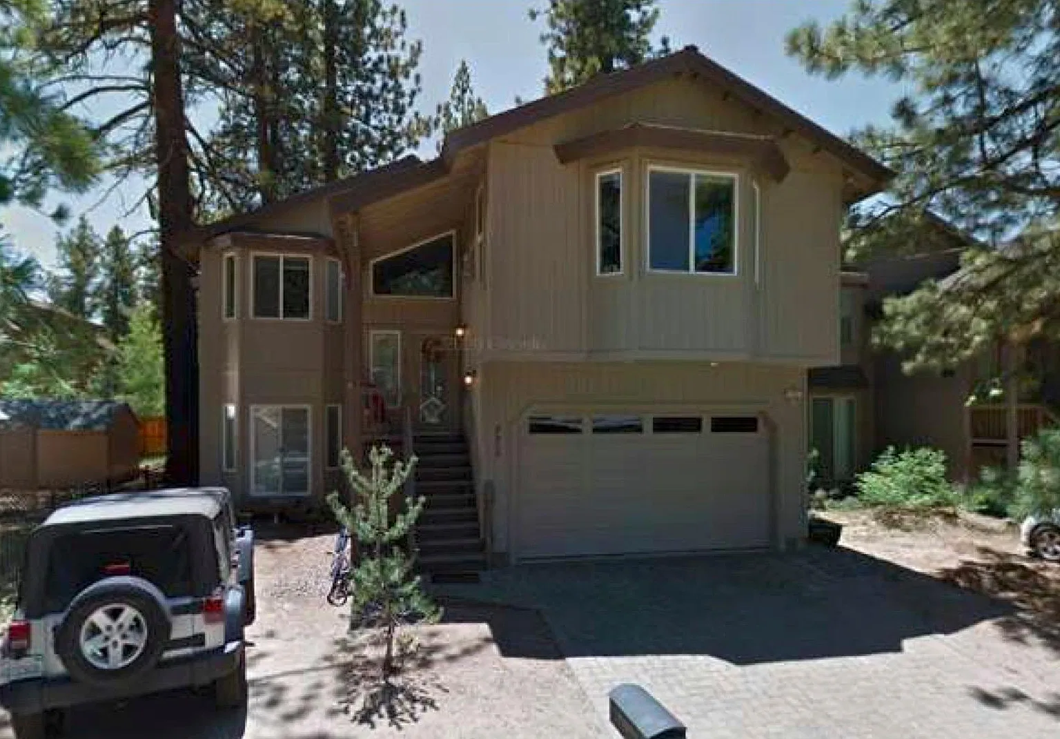 4 bed, 2.5 bath, 2247 sqft, $4,100 — Photo 1