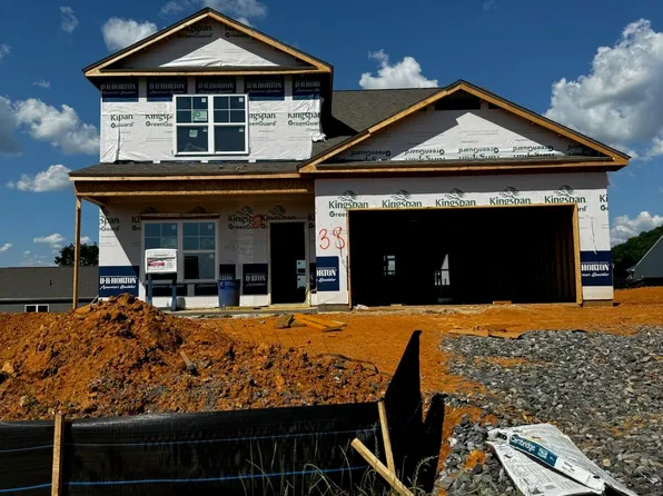 808 Magnolia Ridge Dr, Blountville, TN 37617