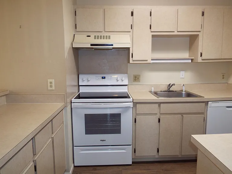 6494 Royal Woods Dr #5 — Photo 6