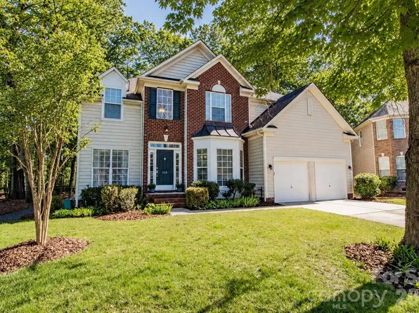 203 Elven Ct, Waxhaw, NC 28173