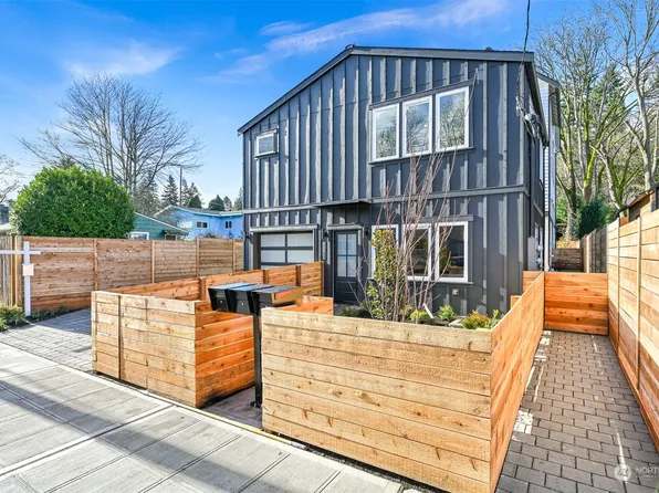 8811 20th Avenue NE, Seattle, WA 98115