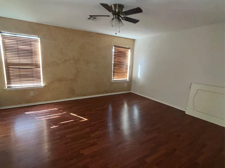 5600 War Admiral Dr — Photo 16