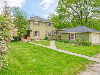835 W Marr Rd, Howell, MI, 48855