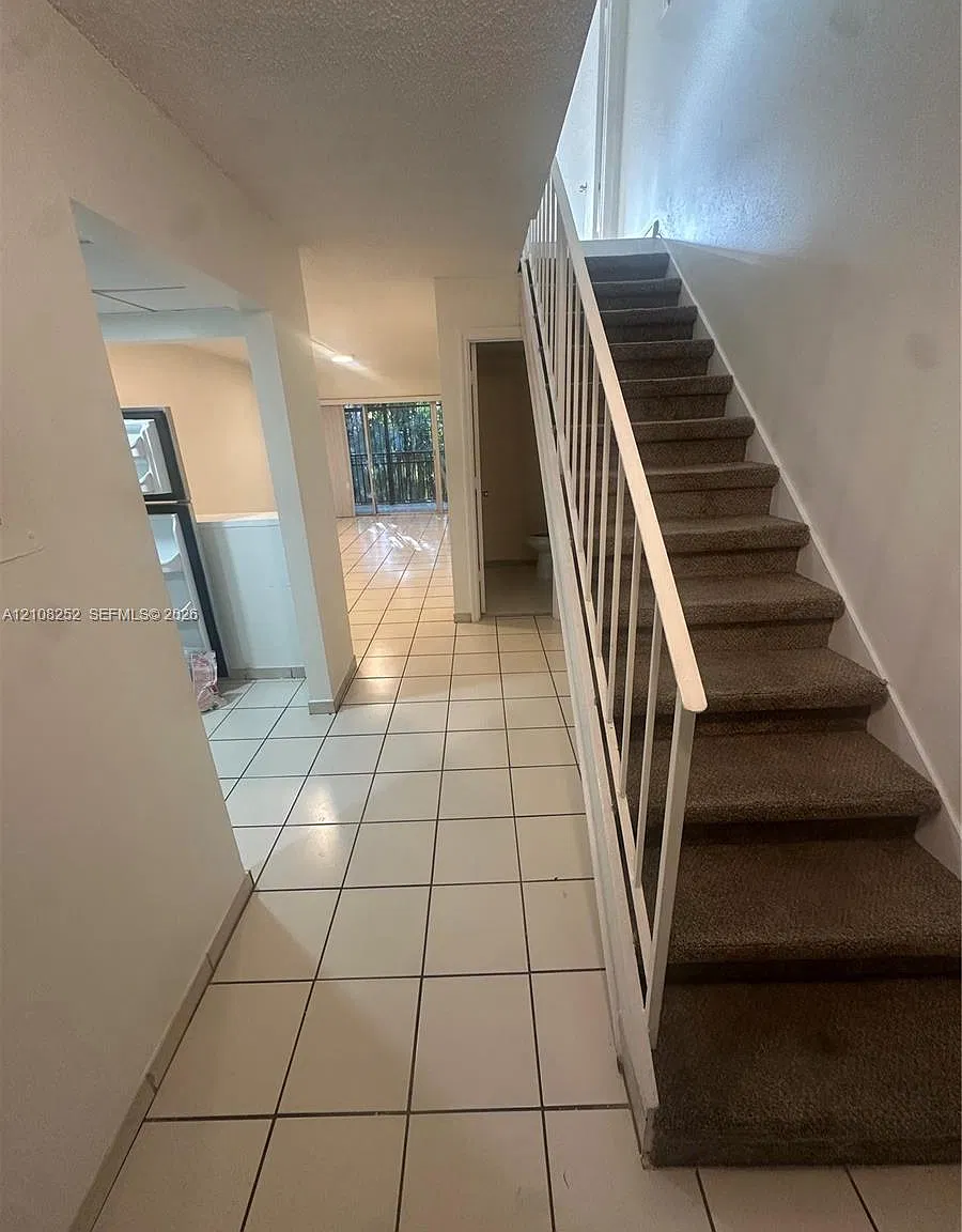 Park East Condo — Photo 1