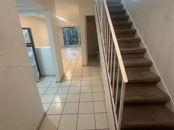 20 NW 87th Ave, Miami, FL
