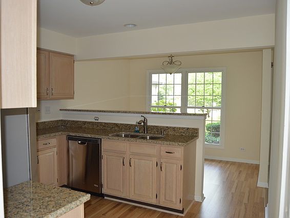 5th image of 313 Lynwood Cir
