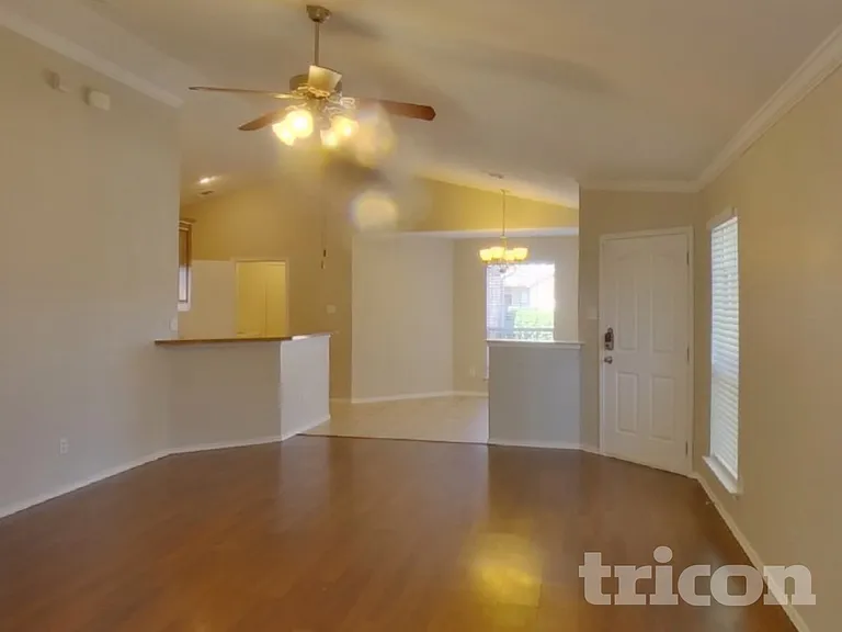 2116 Charmion Ln — Photo 3