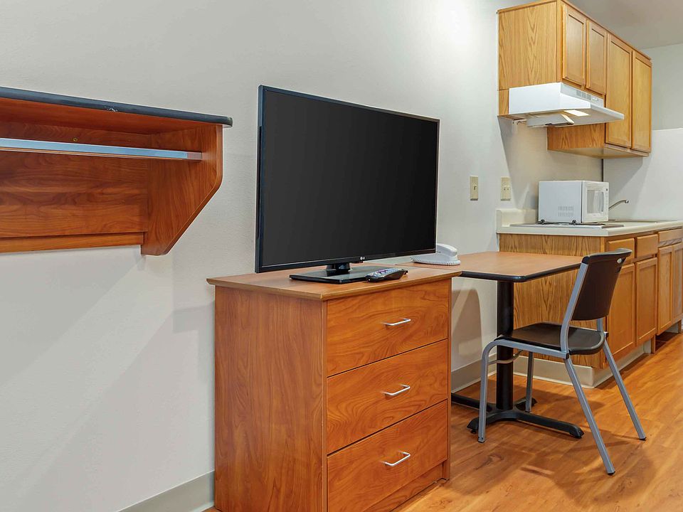 Deluxe Studio - 1 Full Bed
