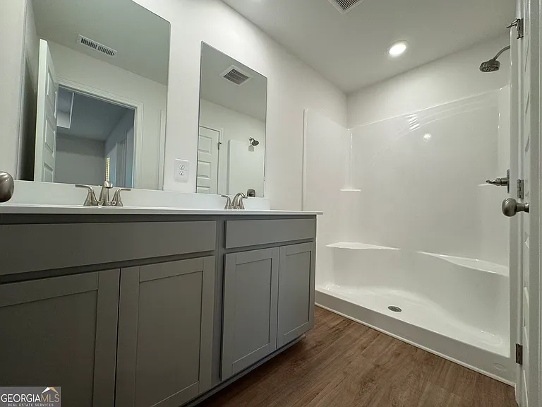 102 Lavender Cir — Photo 16
