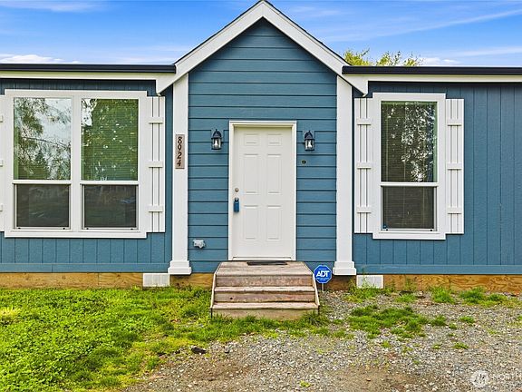 3rd image of 8924 Mulberry Court SE
