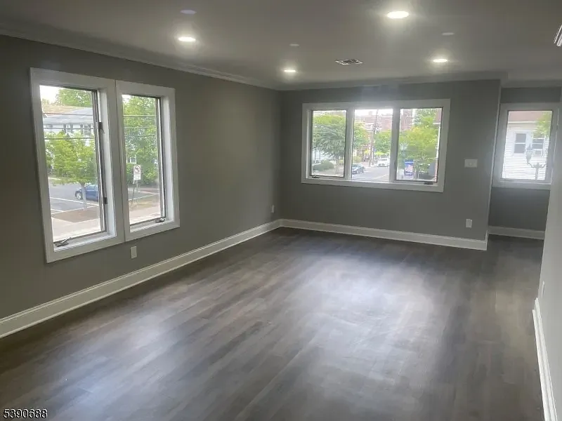 2 bed, 1200 sqft, $2,700 — Photo 3